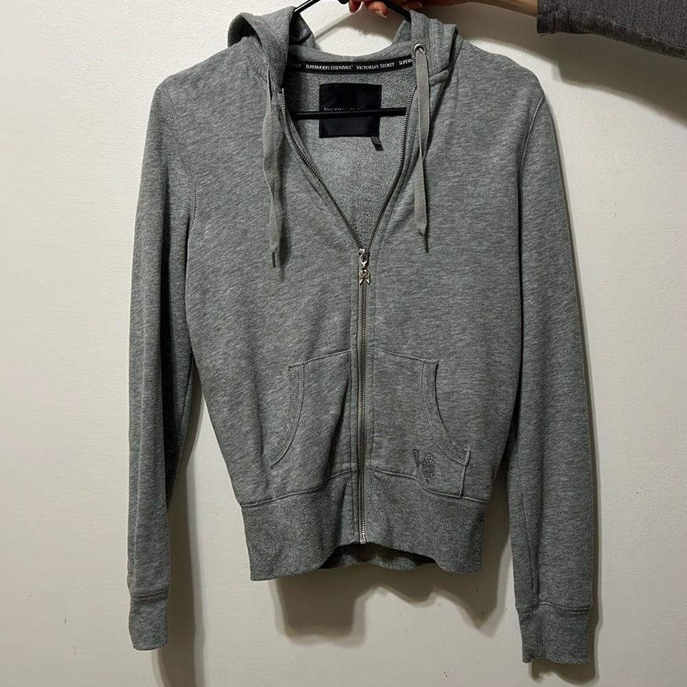 Gray Victoria’s Secret sweater